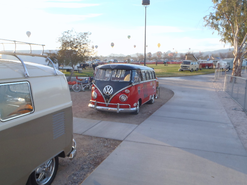 Buses by the Bridge 2014 078.jpg